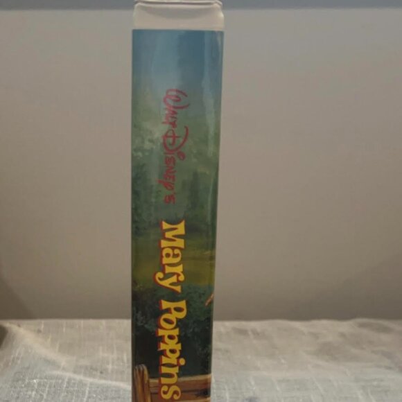 Walt DIsney's Mary Poppins 100% Working Condition - For Collectors and Fans! - Picture 4 of 5